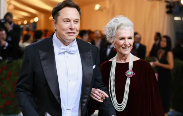 billionaire mother